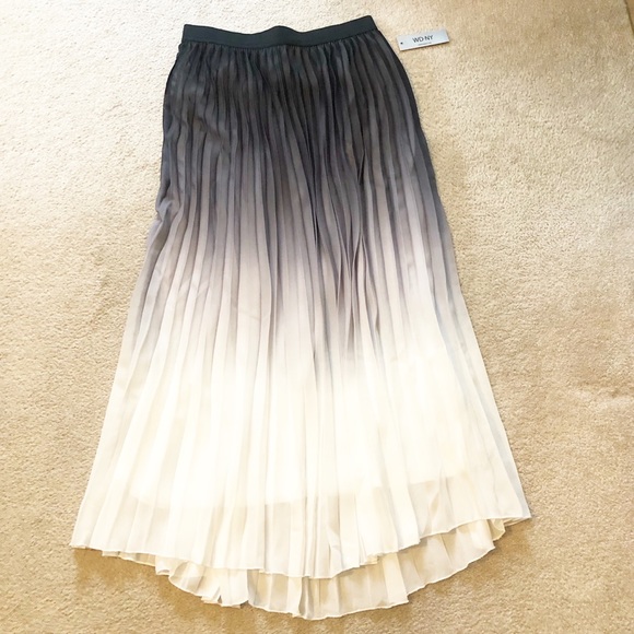 white pleated maxi skirt